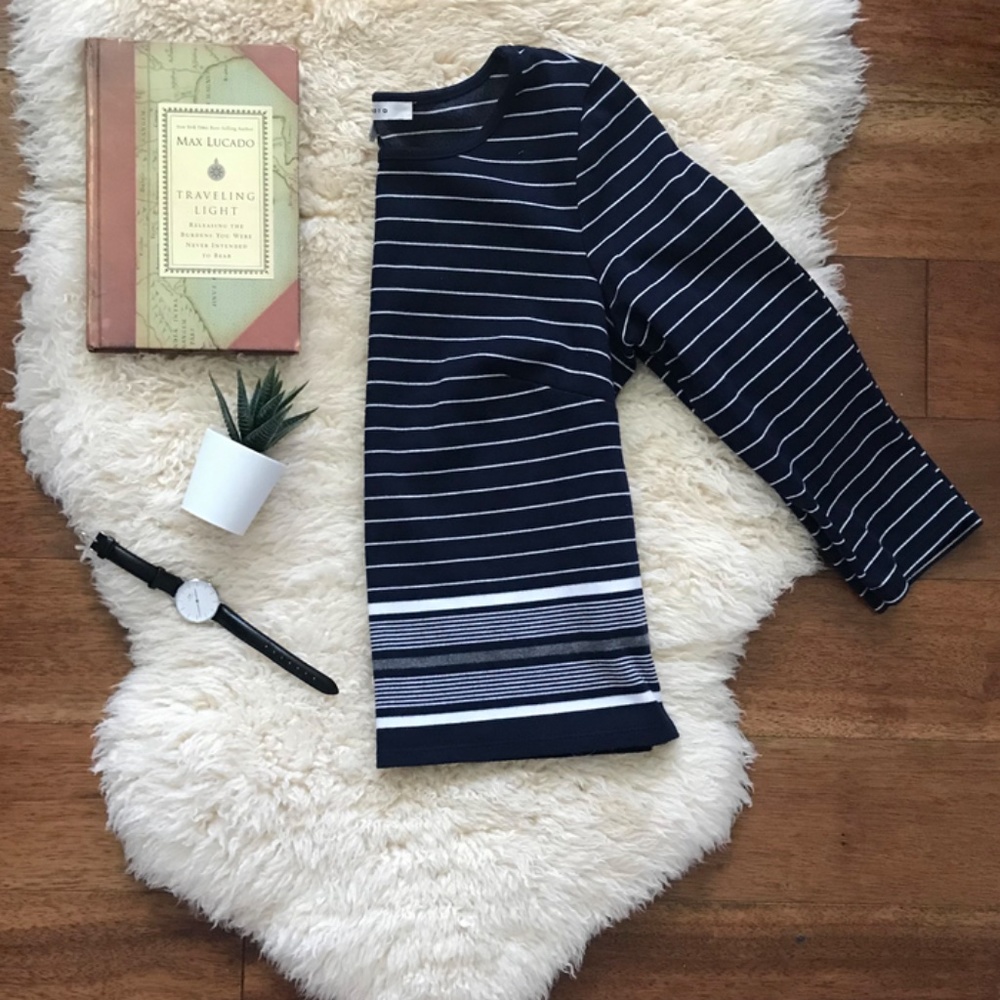 Max Studio navy and white striped 3/4 sleeves
